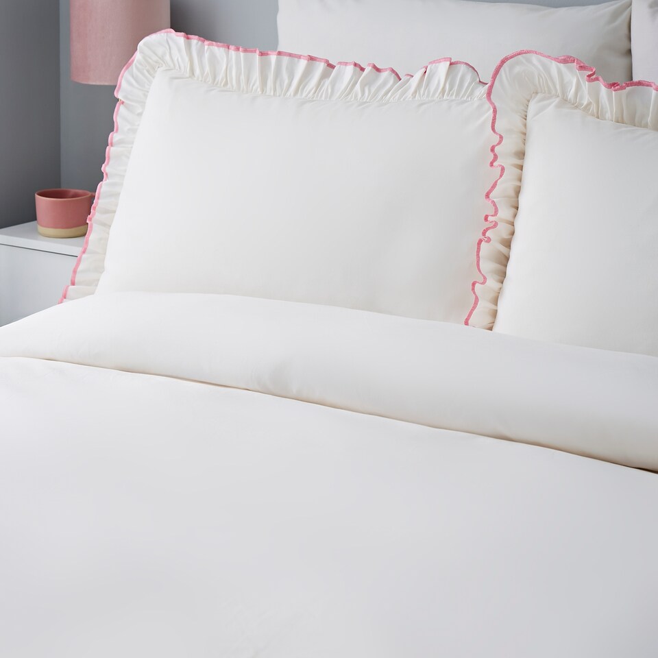 image 1 of Silentnight Frill Edge Duvet Set Single