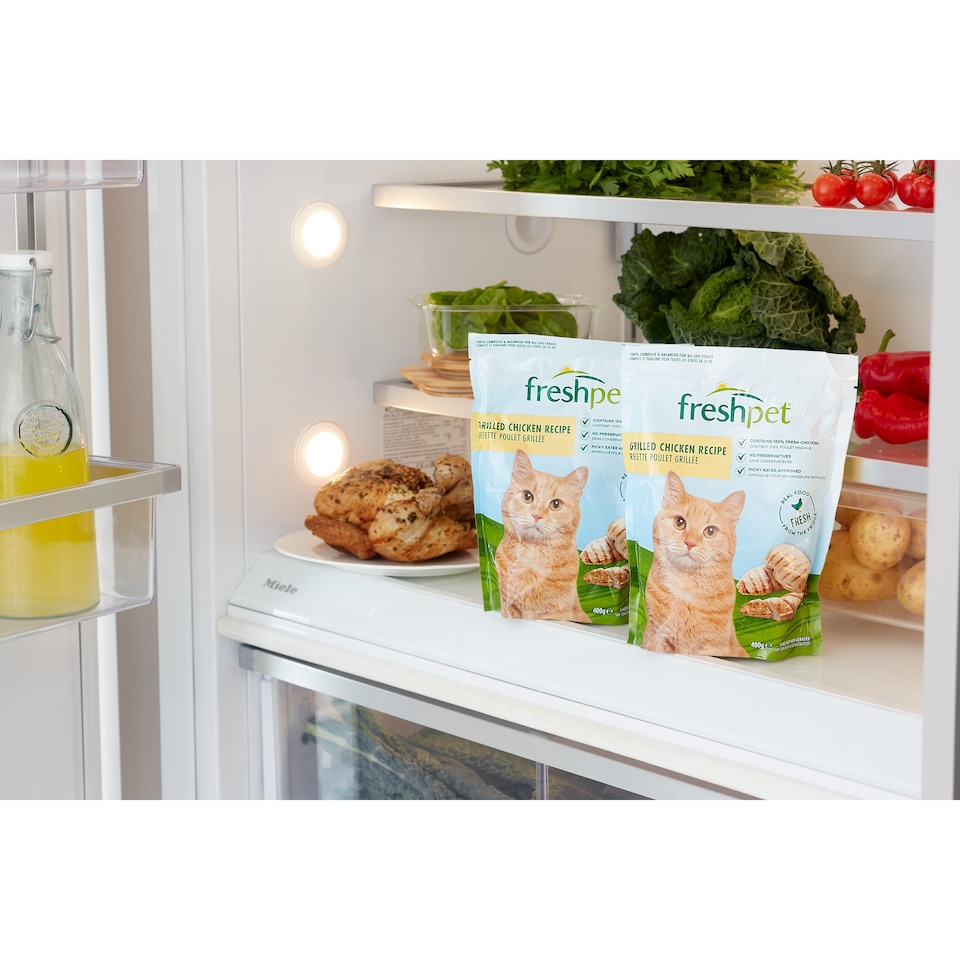 image 1 of Freshpet Grilled Chicken Recipe Cat Food 400g