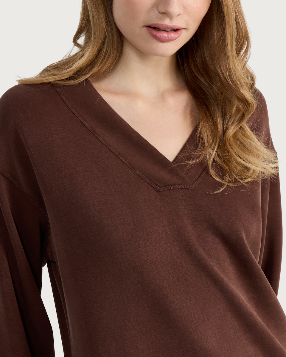 image 1 of F&F V-Neck Loungewear Top in Chocolate