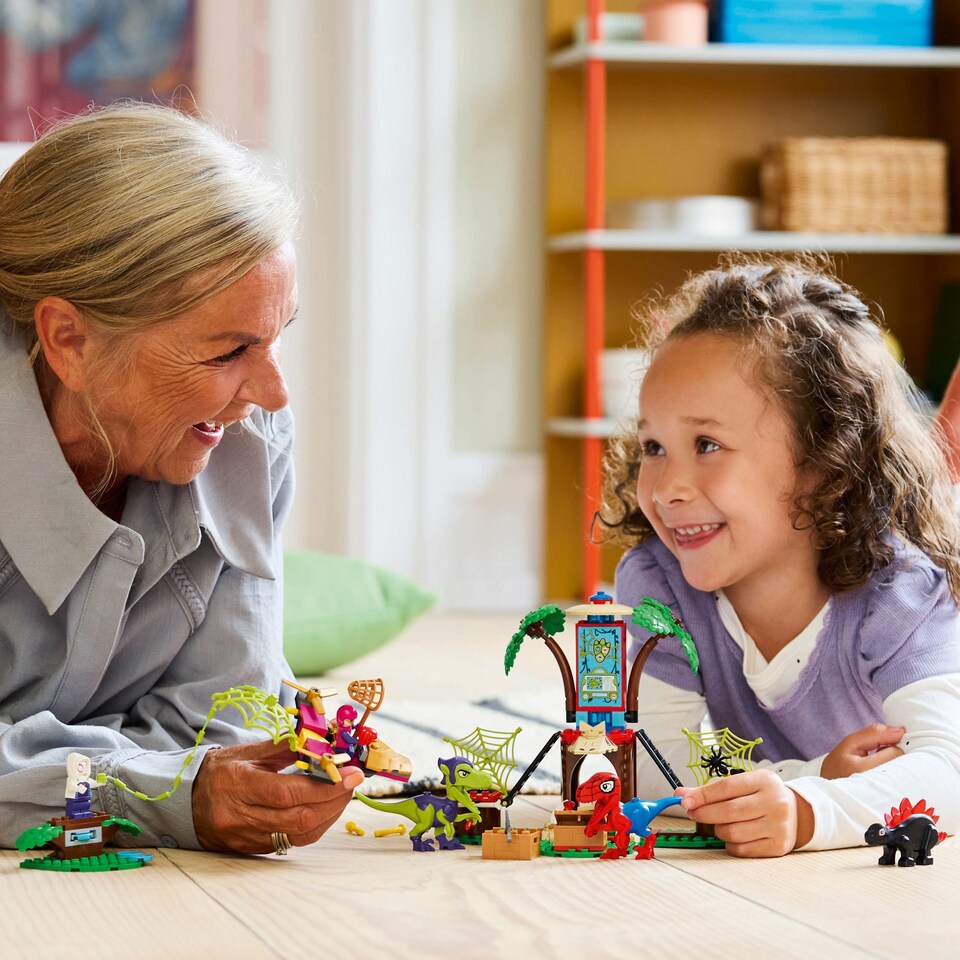 Obrázek 1 pro produkt LEGO Marvel Spidey a jeho úžasní přátelé 11200 Spidey, Gobby a raptoří bitva na základně na stromě