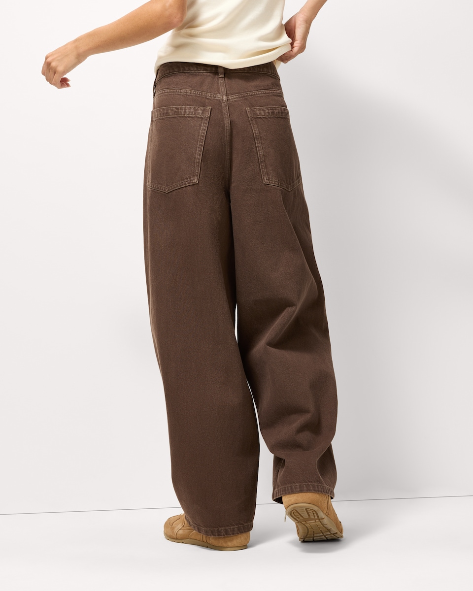 image 1 of F&F Mid Rise Barrel Leg Jeans in Chocolate