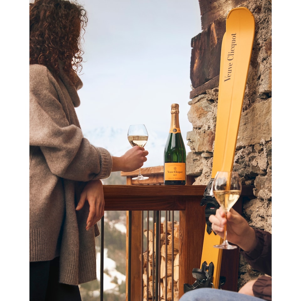 image 1 of Veuve Clicquot Yellow Label Brut Champagne 75cl