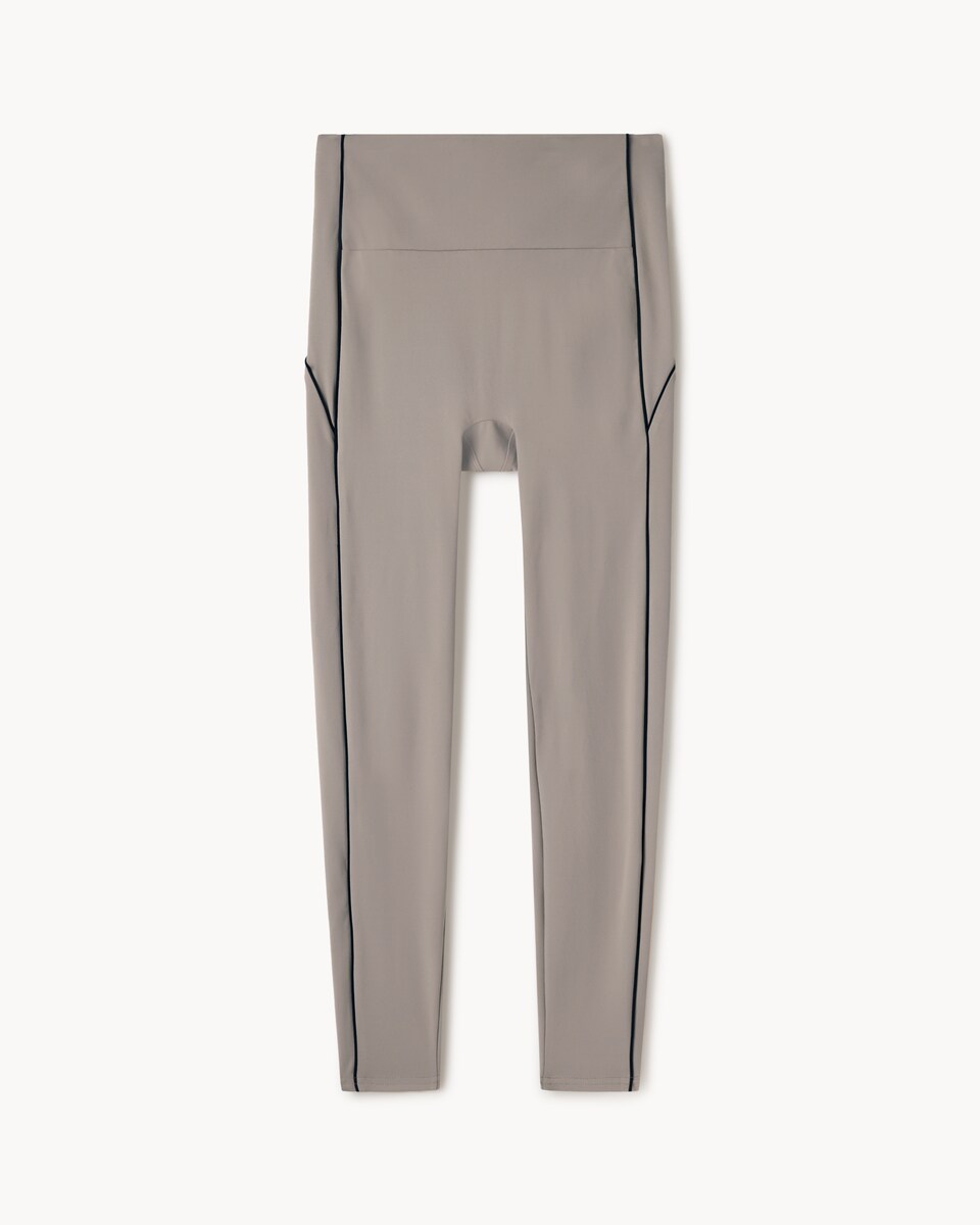 image 1 of F&F Active EVERYHOUR Contrast Tipped Leggings in Neutral