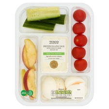 Tesco Protein Grazing Pack with Garlic & Herb Yogurt Dip 364g