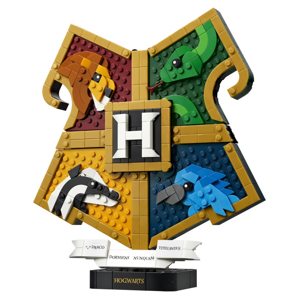 image 1 of LEGO Harry Potter 76462 Hogwarts House Crest