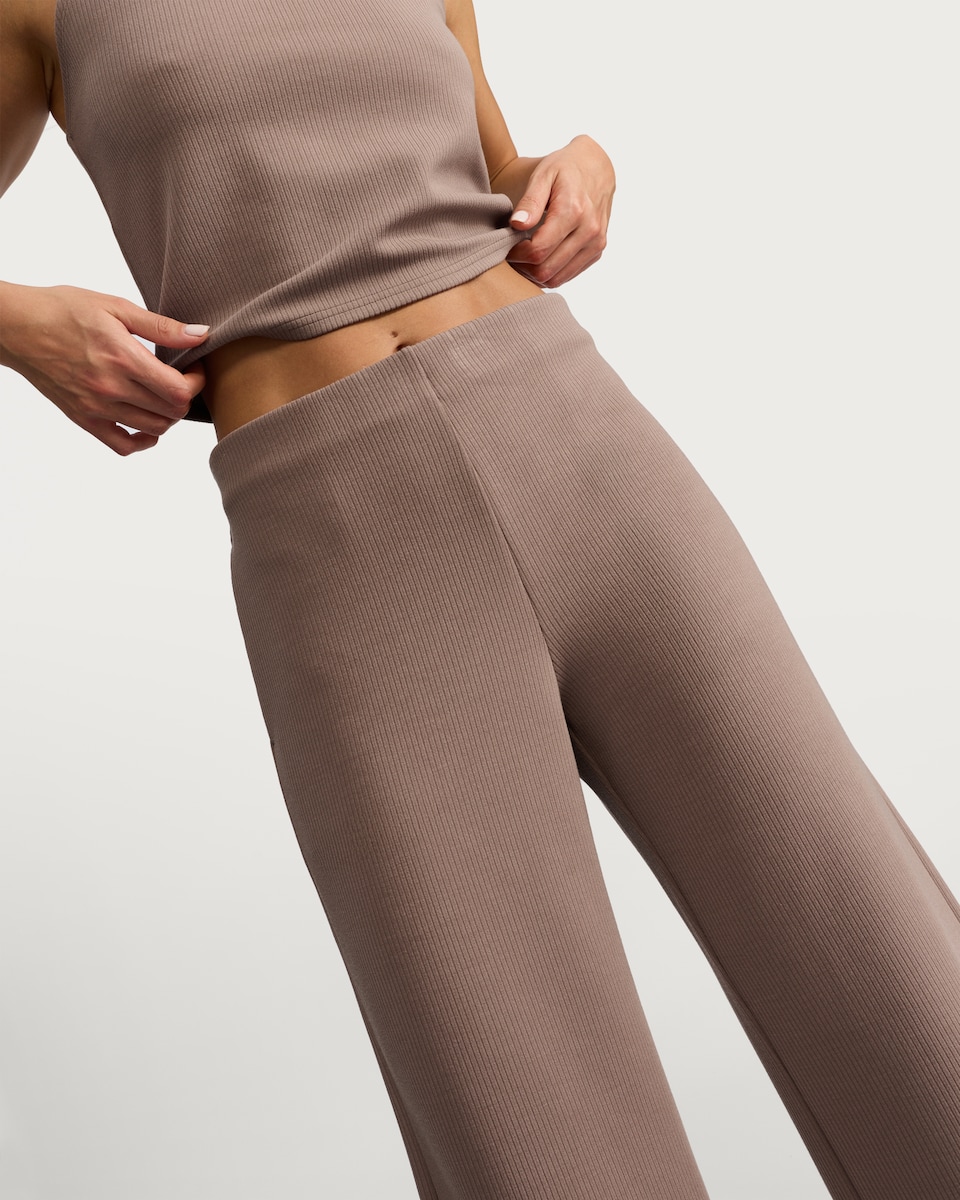 image 1 of F&F Active Ribbed Wide Leg Leggings in Brown