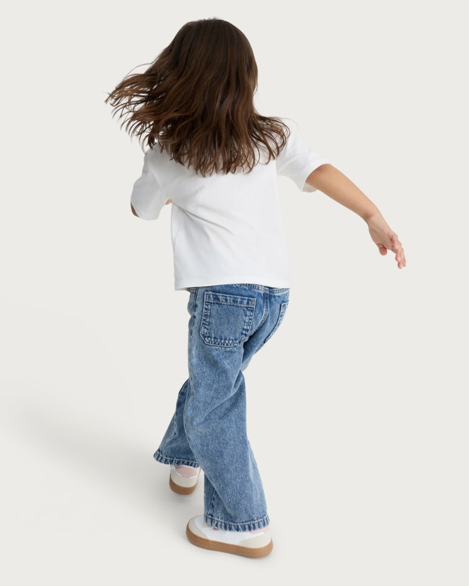 image 1 of F&F Girls Pure Cotton Gummy Bear Print T-Shirt in White