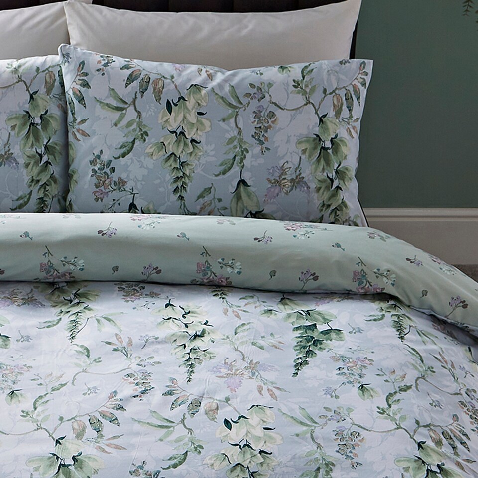 image 1 of Silentnight Supersoft Wisteria Duvet Set King