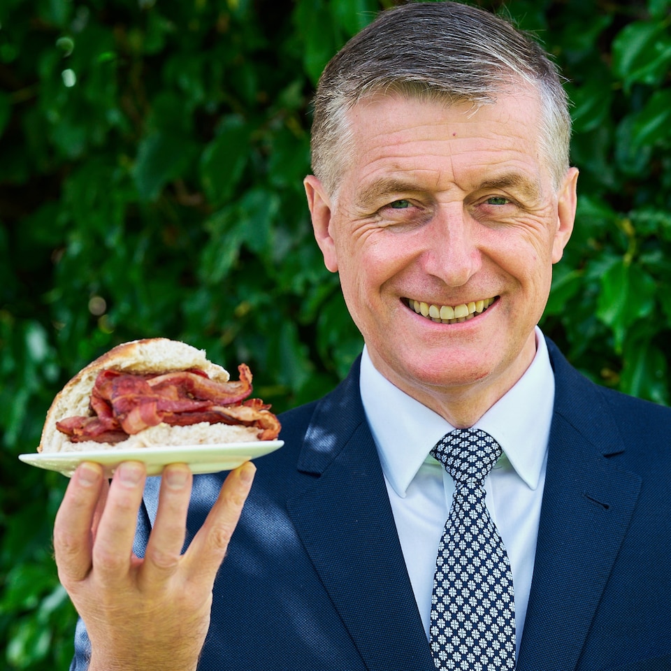 image 1 of Simon Howie Dry Cure Smoked Streaky Bacon 220G