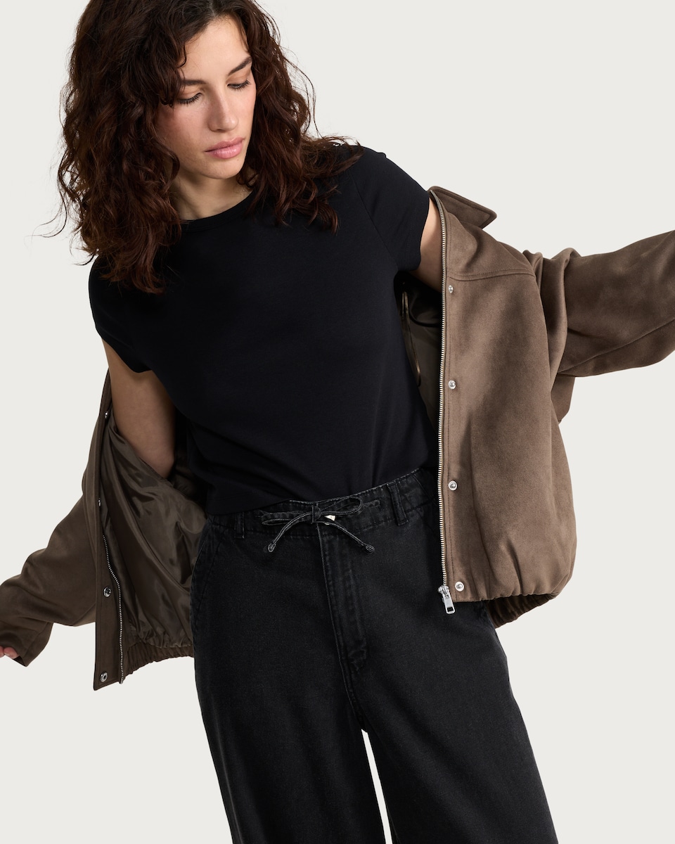 image 1 of F&F Cotton Rich Short Sleeved Cropped T-Shirt in Black