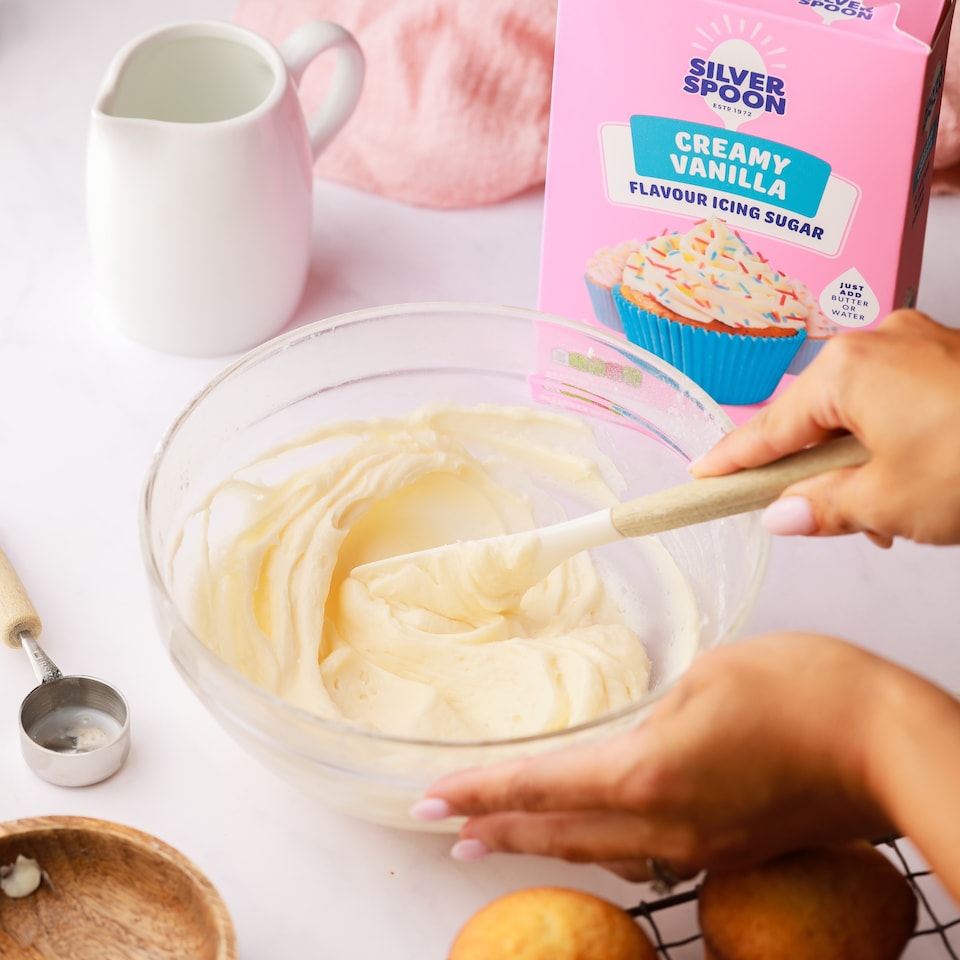 image 1 of Silver Spoon Creamy Vanilla Flavour Icing Sugar 200g