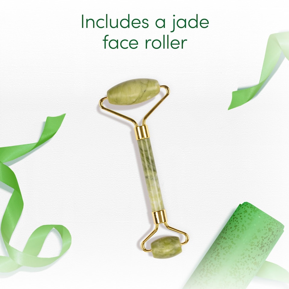 image 1 of Simple Moisturizing Treats Cracker Gift Set