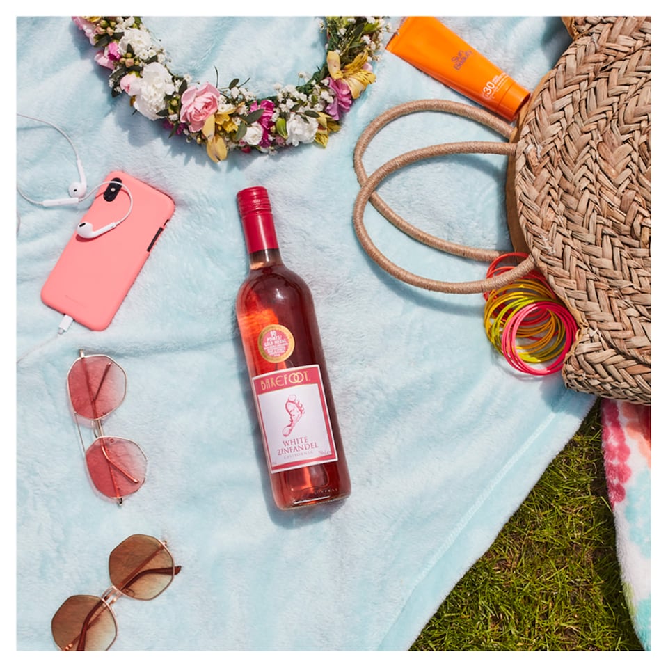 image 1 of Barefoot White Zinfandel 75Cl