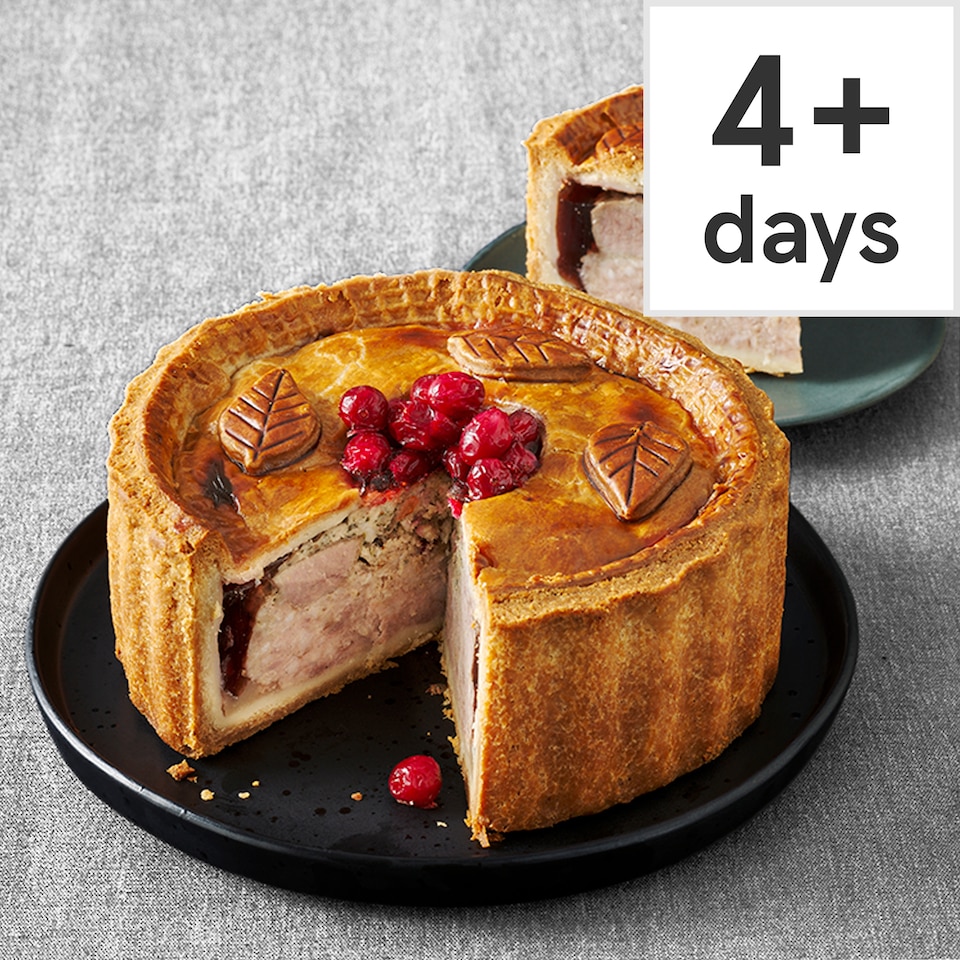 86. Tesco Finest Cranberry Topped Pork, Turkey & Stuffing Pie 1.3kg (Serves 12)