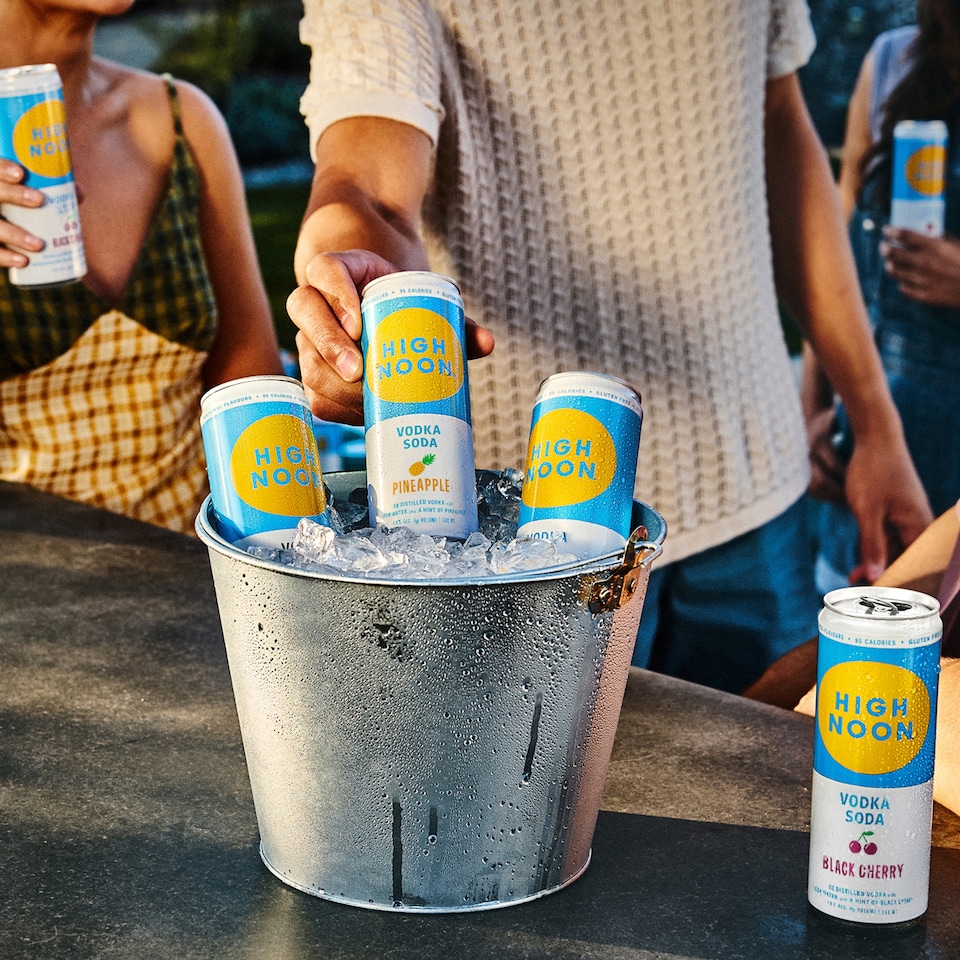 image 1 of High Noon Vodka Soda Pineapple 4x330ml