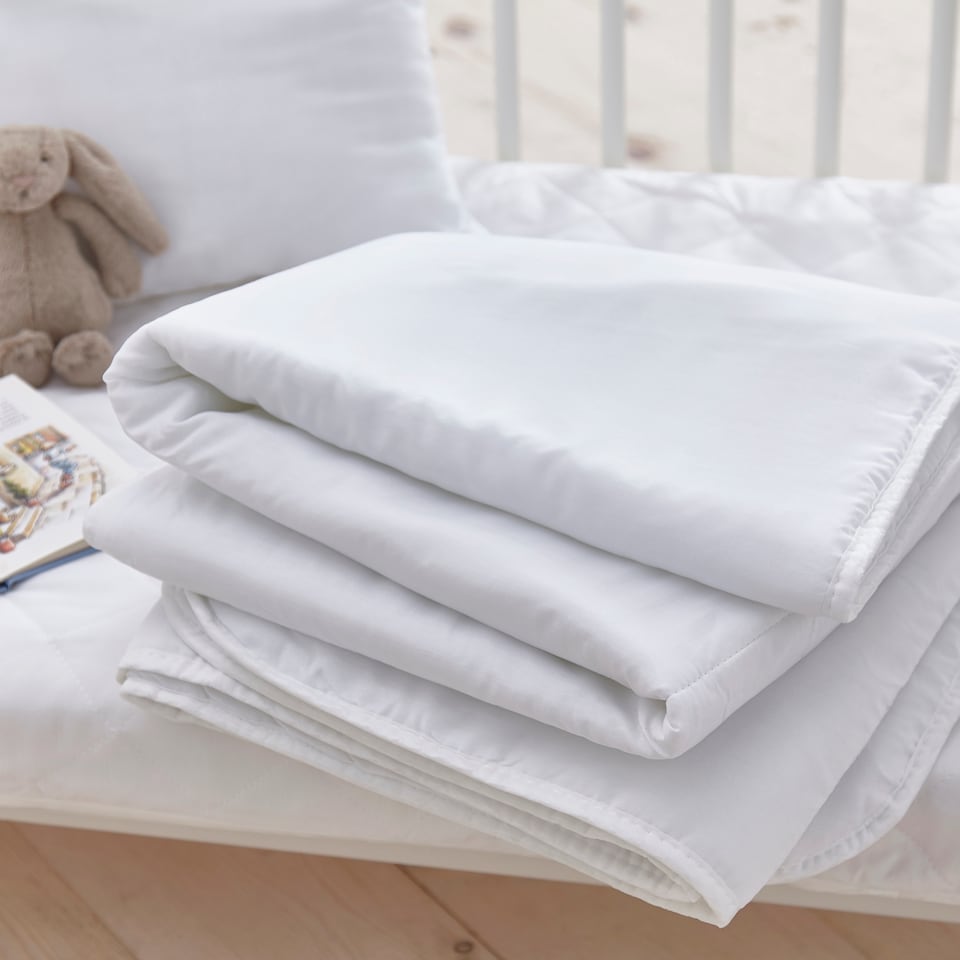 image 1 of Silent Night Anti-Allergy Cotbed Duvet