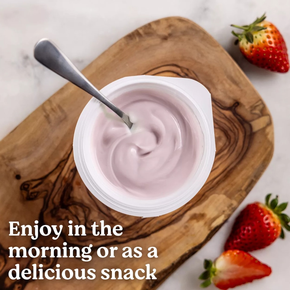 image 1 of Danone Skyr High Protein 0% Fat Strawberry Yoghurt 150g