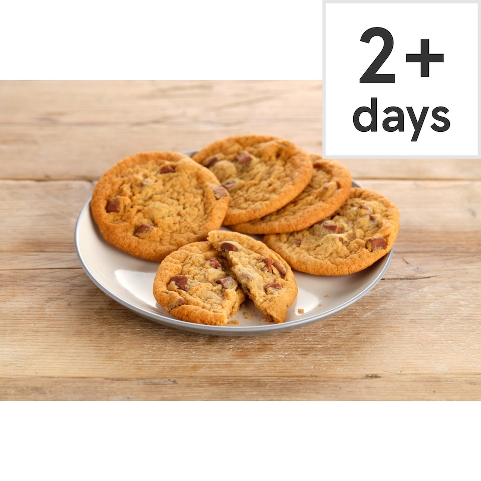 image 1 of Tesco Milk Chocolate Cookies 5 Pack