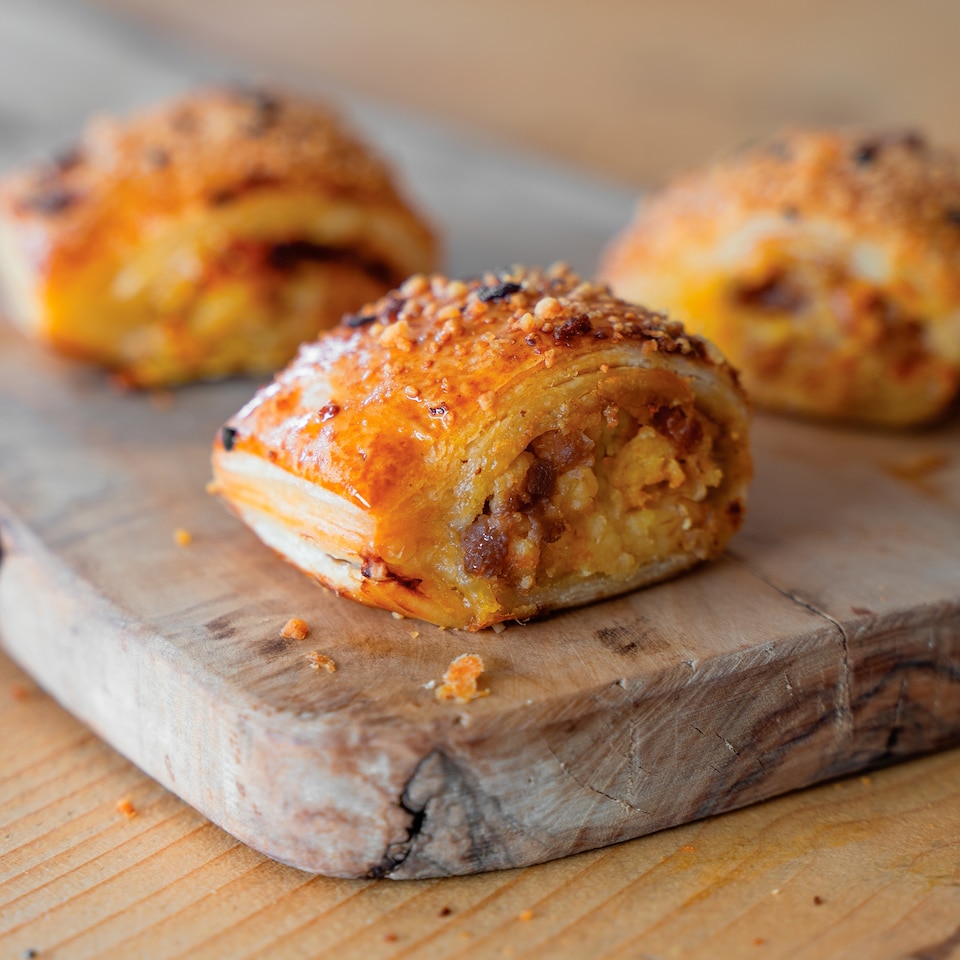 image 1 of Higgidy Cheddar & Onion Veggie Rolls 160G