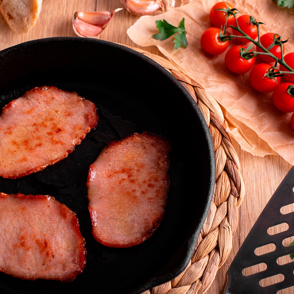 image 1 of Simon Howie 8 Dry Cure Smoked Bacon Medallions 200G