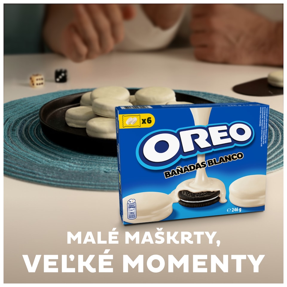 image 1 of OREO Enrobed White with chocolate-flavoured Coating Cocoa Sandwich Cookies 6 packs of 2 cookies 246 g