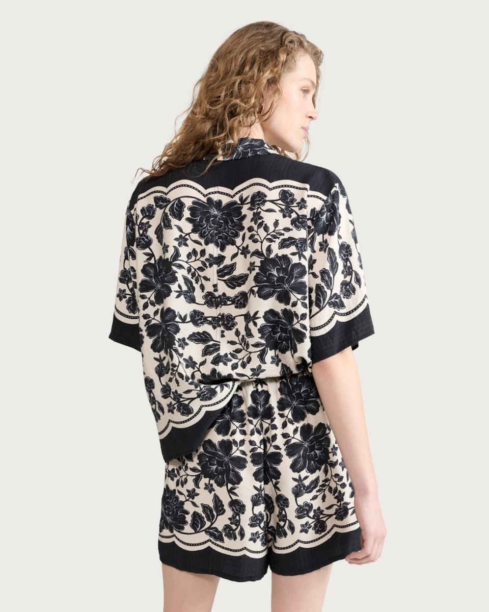 image 1 of The F&F Edit Floral Print Shorts in Multi Blue