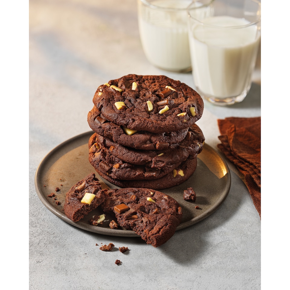 image 1 of Tesco Finest 6 Triple Belgian Chocolate Cookies 372g 