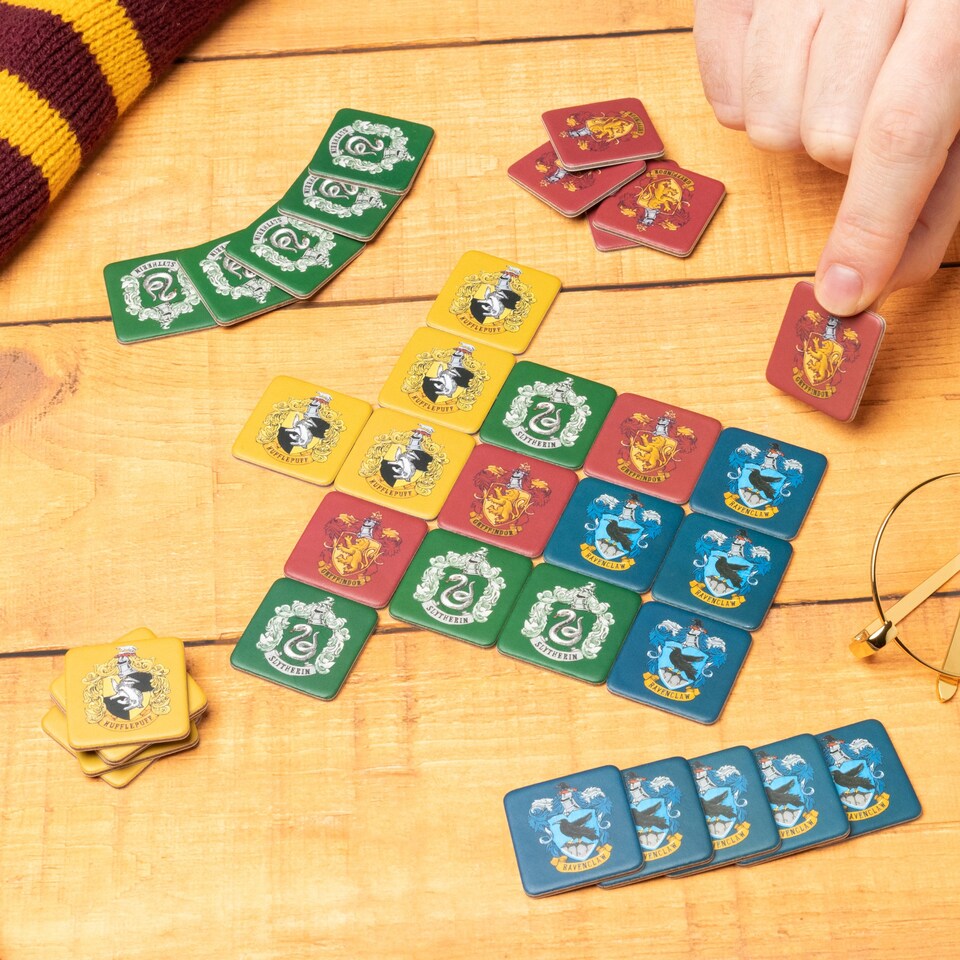 image 1 of Harry Potter Houses In A Row Game