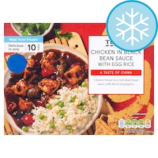 Tesco Chicken in black bean sauce & egg rice 400g