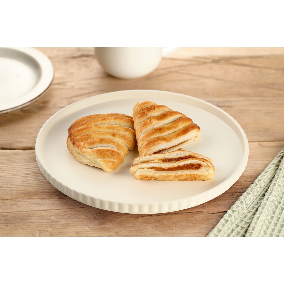 image 1 of Tesco Apricot Bag 103g