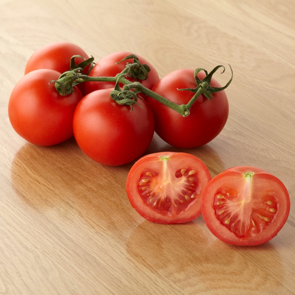 image 1 of Tesco Large On The Vine Tomatoes 450G