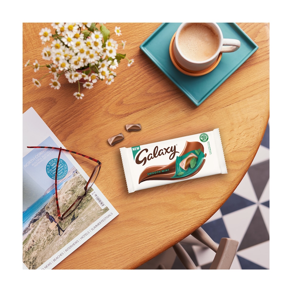 image 1 of Galaxy Smooth Mint Milk Chocolate Bar 110g