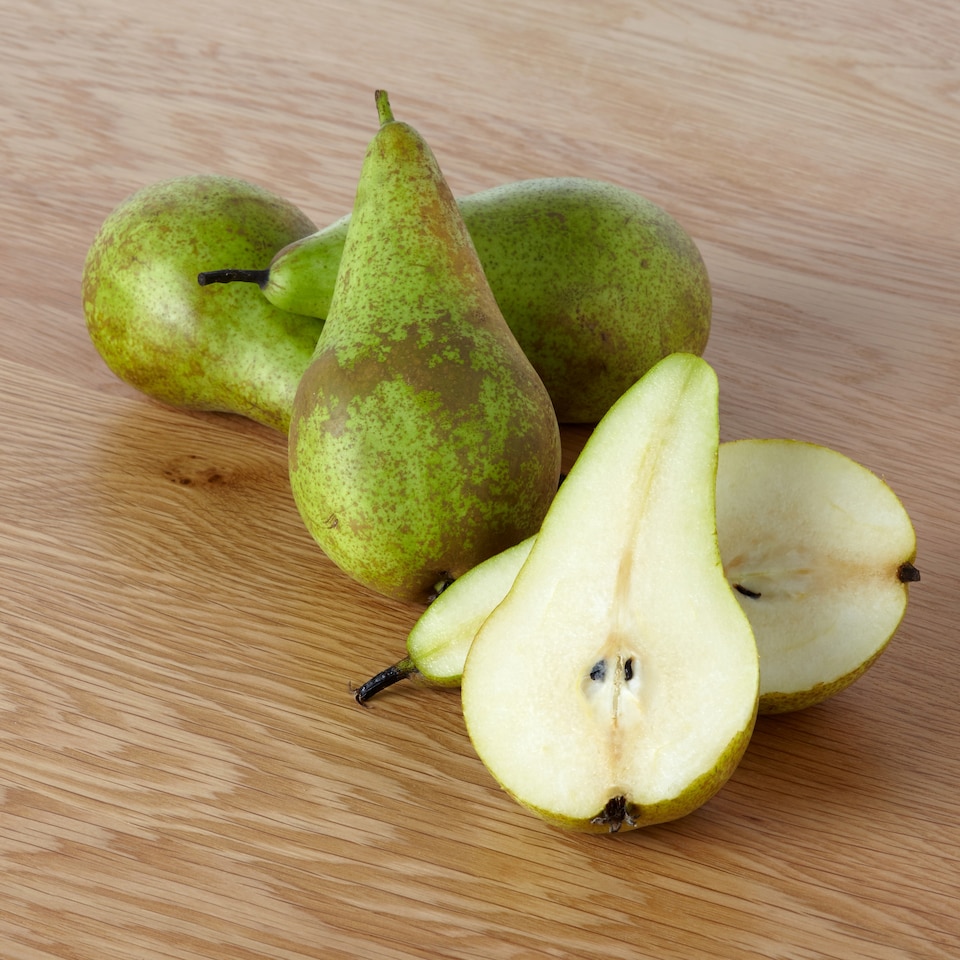image 1 of Tesco Ready to Eat Conference Pears 4 Pack