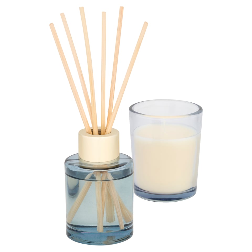 image 1 of F&F Home Floral Bouquet Frosted Thistle Drawstring Candle & Reed Diffuser Gift Set