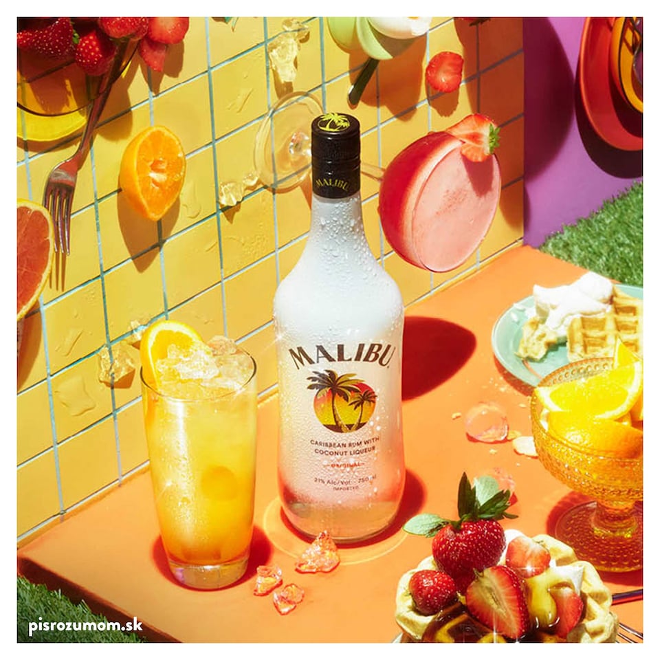 image 1 of Malibu Likér Na Báze Rumu s Kokosovou Príchuťou 0,7 l