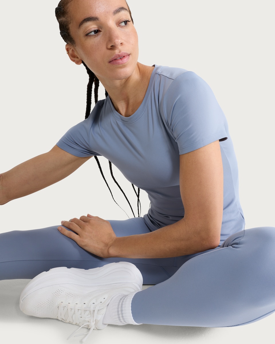 image 1 of F&F Active EVERYHOUR Short Sleeved T-Shirt in Blue