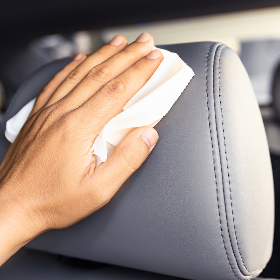 image 1 of Simoniz Leather Wipes 20 Pack