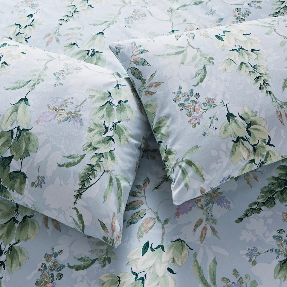 image 1 of Silentnight Supersoft Wisteria Duvet Set King