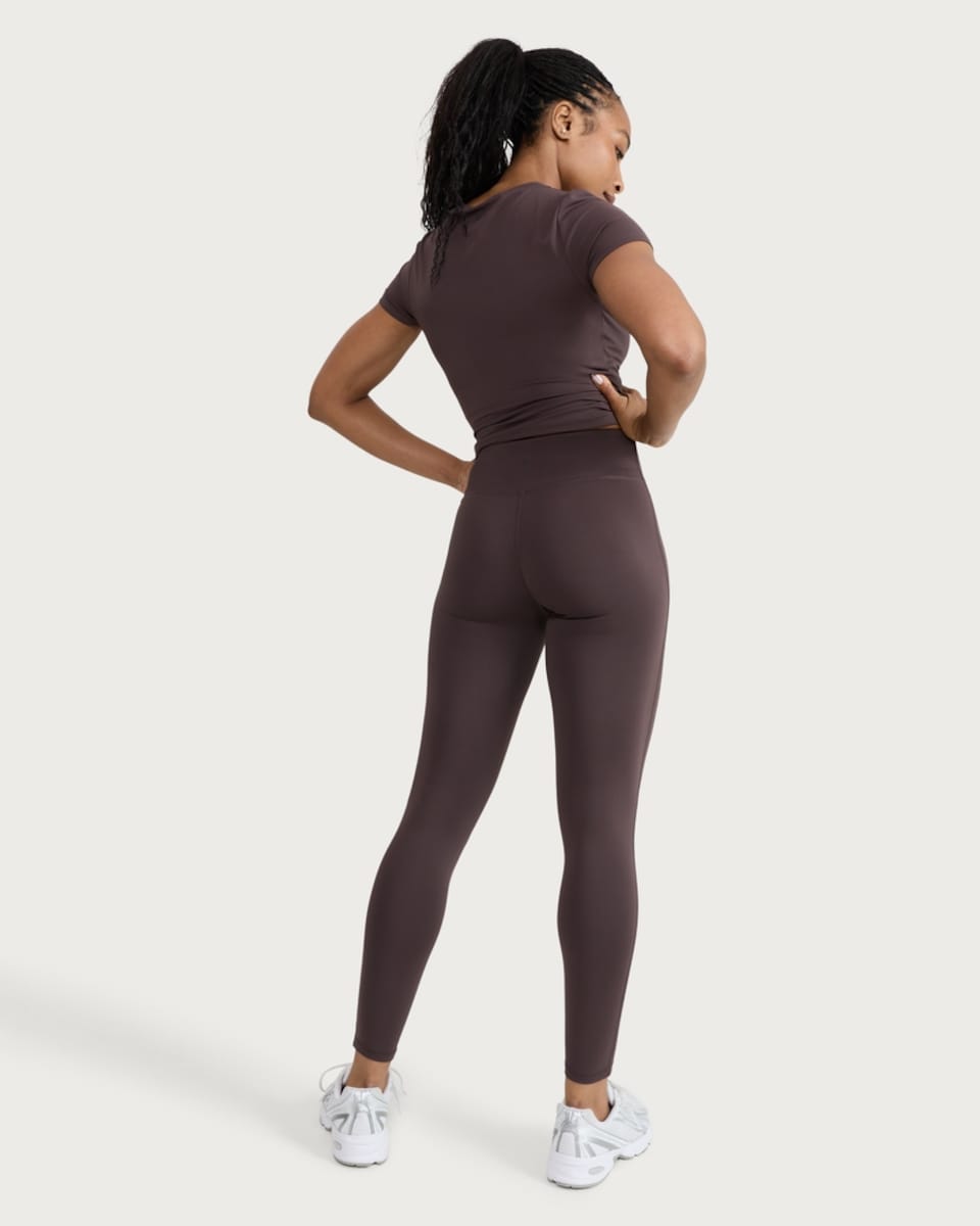 image 1 of F&F Active EVERYHOUR High Waisted Leggings in Chocolate