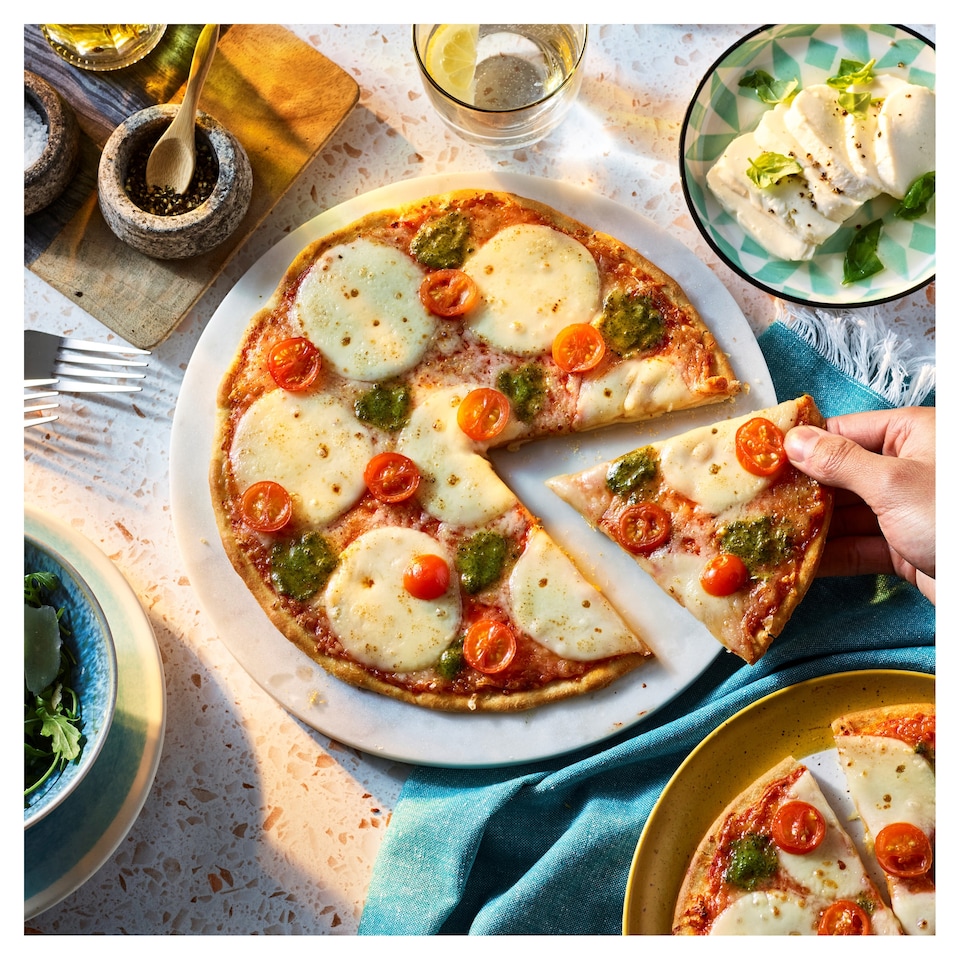 image 1 of Dr. Oetker Ristorante Mozzerella Pizza 335G