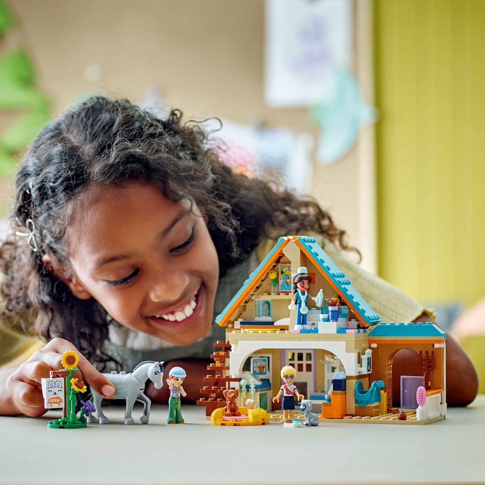 Obrázek 1 pro produkt LEGO Friends 42651 Veterinární klinika pro koně a domácí mazlíčky