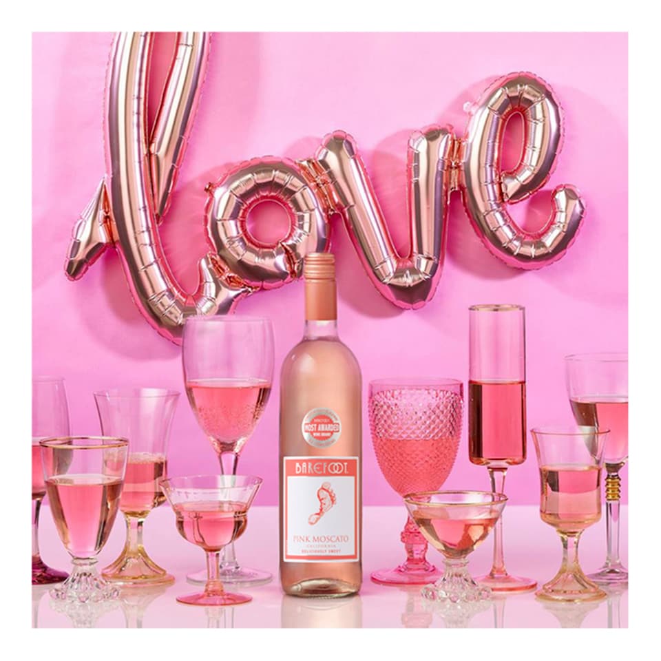image 1 of Barefoot Pink Moscato 75Cl