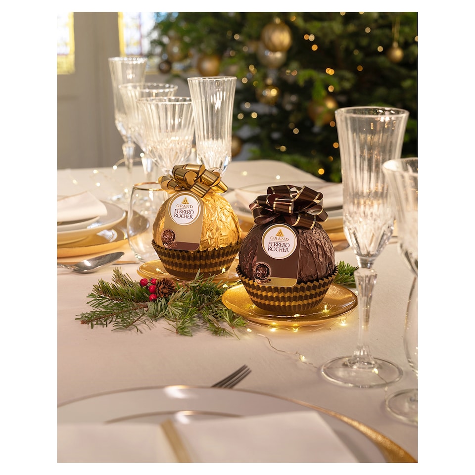 image 1 of Ferrero Rocher Grand Milk Chocolate Gift 125G