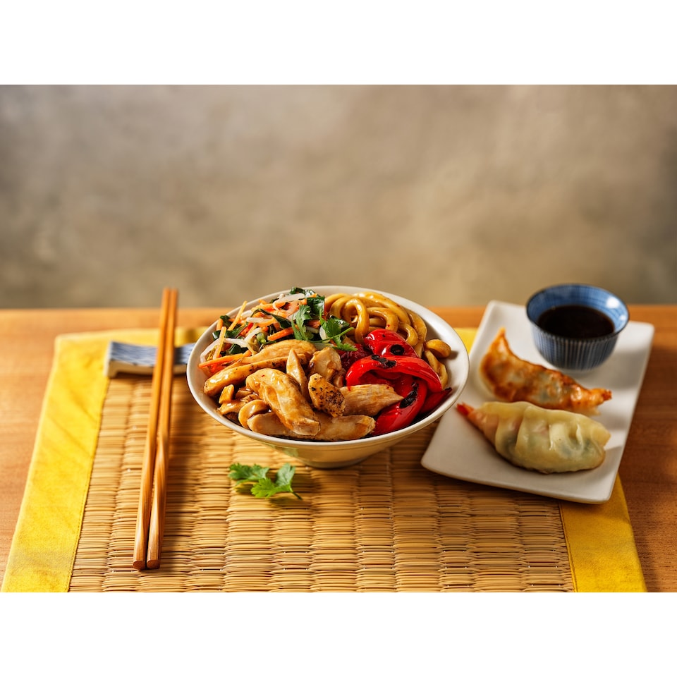 image 1 of Tesco TASTE DiSCOVERIES Flavours of Japan Teriyaki Chicken With Udon Noodles 380g