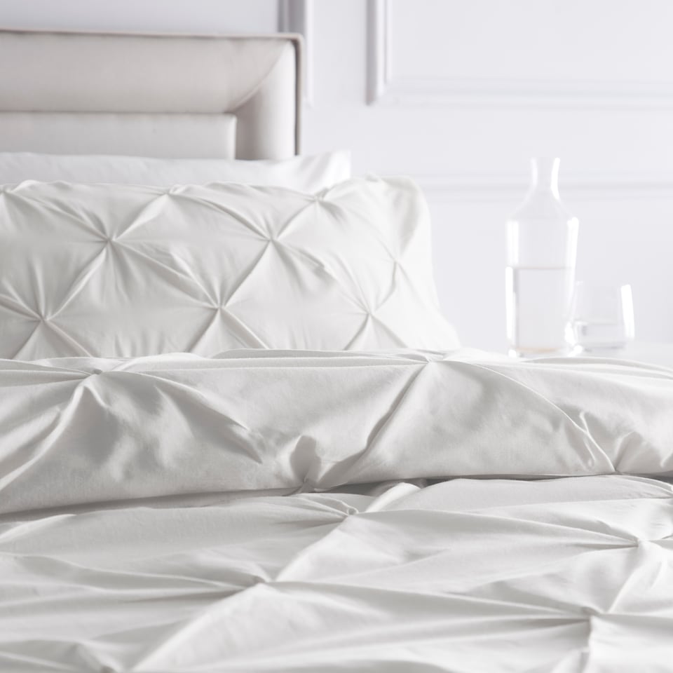 image 1 of Silent Night Cotton Rich White Duvet Set Kingsize