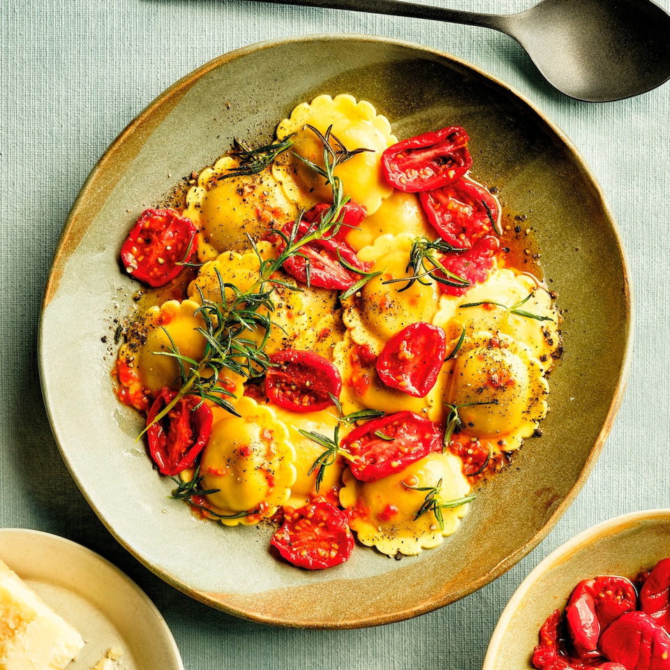 image 1 of La Famiglia Rana Roast Chicken Fiore 250g