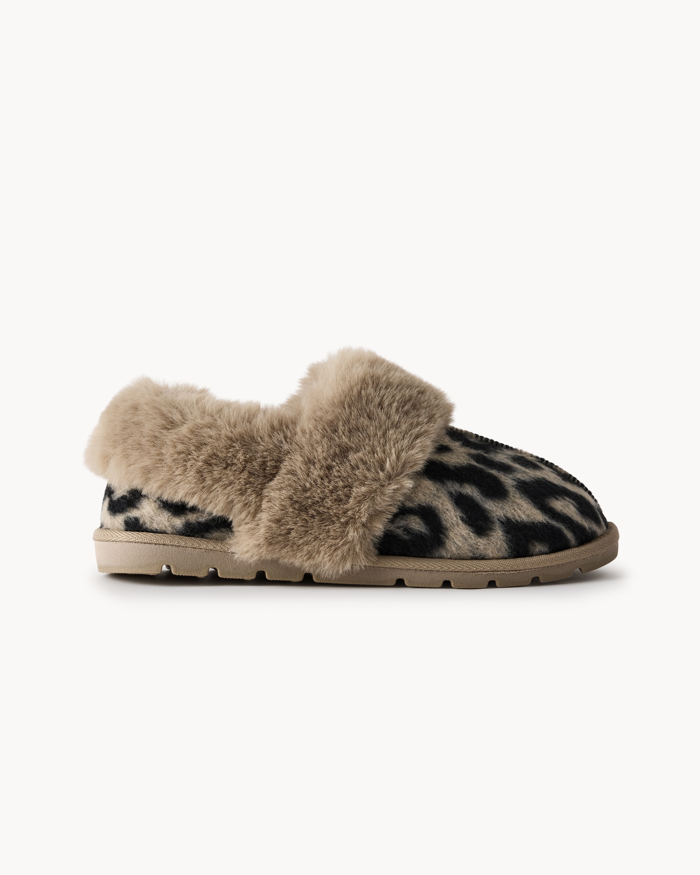 F&F Faux Fur Leopard Print Slippers in Neutral