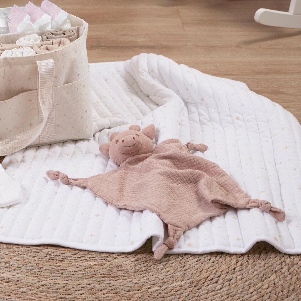 image 1 of Chapter B Nursery Giraffe Comforter
