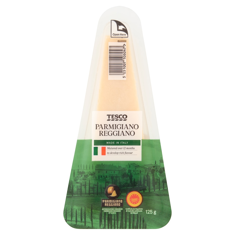 Tesco Parmigiano Reggiano Semi-Fat, Extra Hard Cheese 125 g