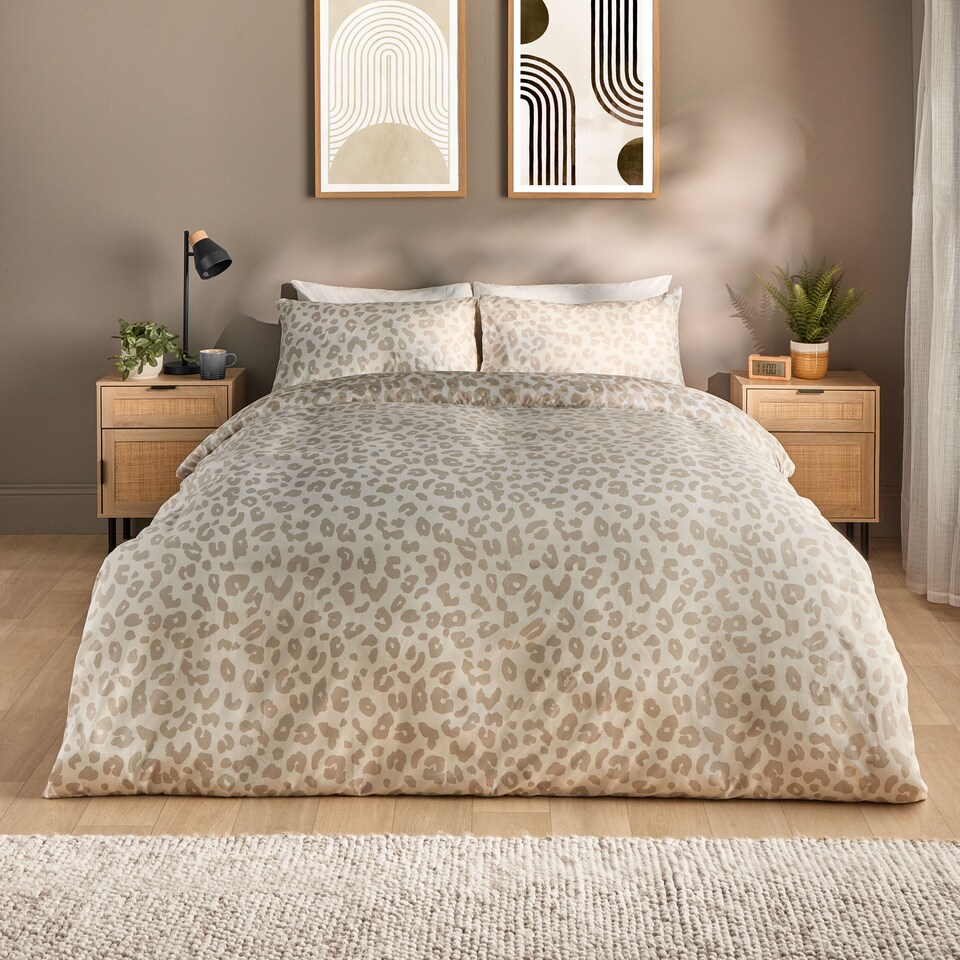 image 1 of Silentnight Supersoft Leopard Print Duvet Set Single